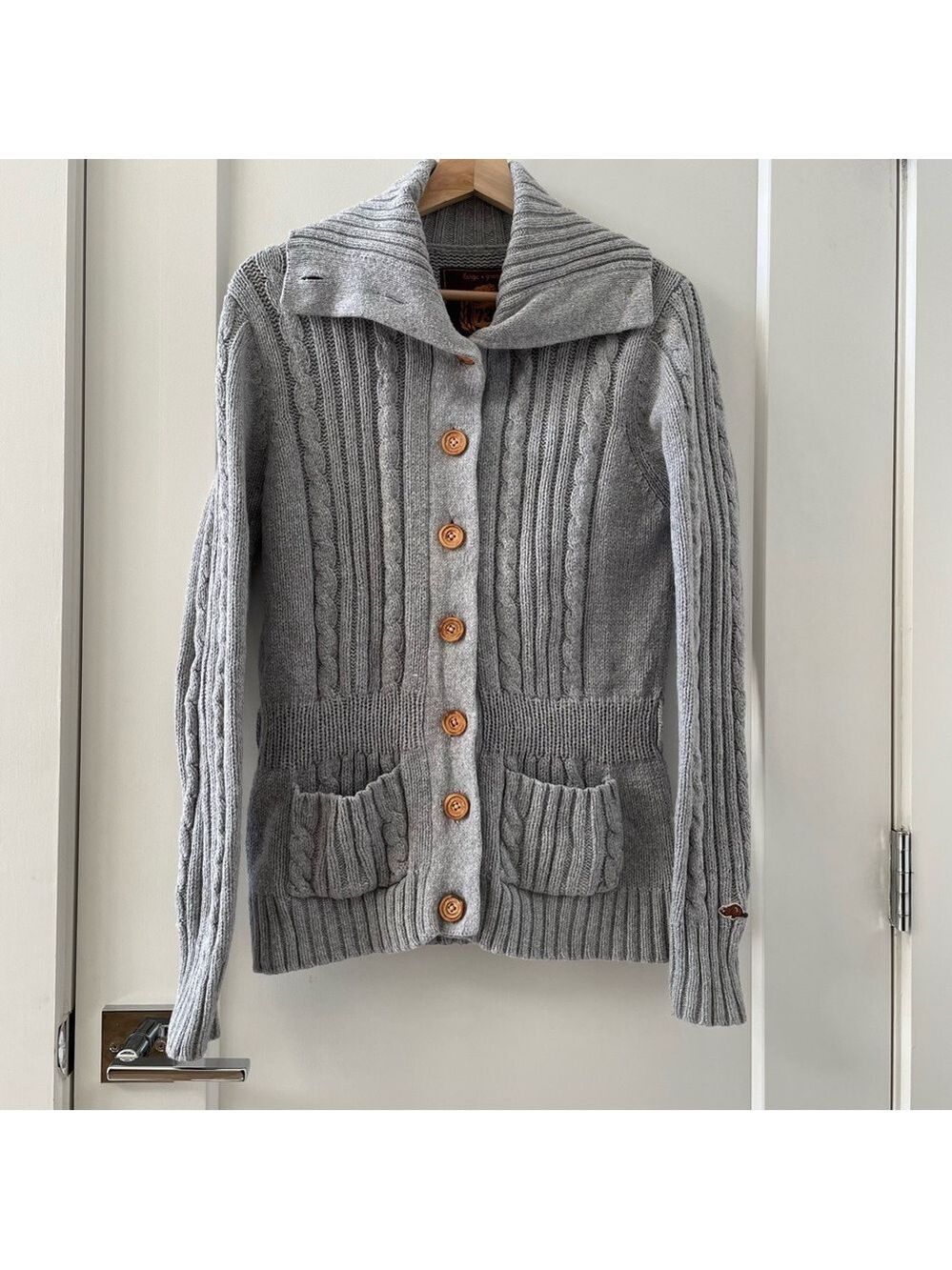 Women’s ROOTS Button Up Cable Grey Cardigan Sweater Squirrel Patch Size L